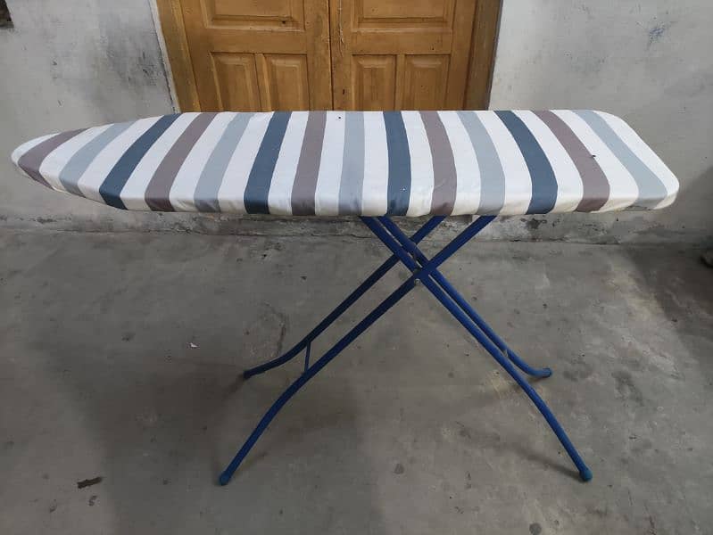 iron stand imported from Netherlands 0