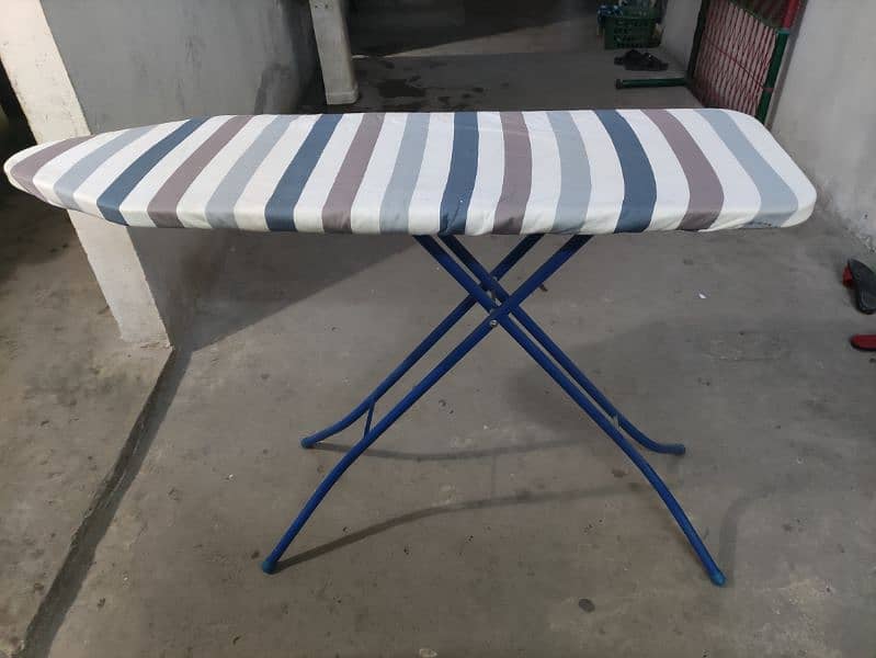 iron stand imported from Netherlands 3
