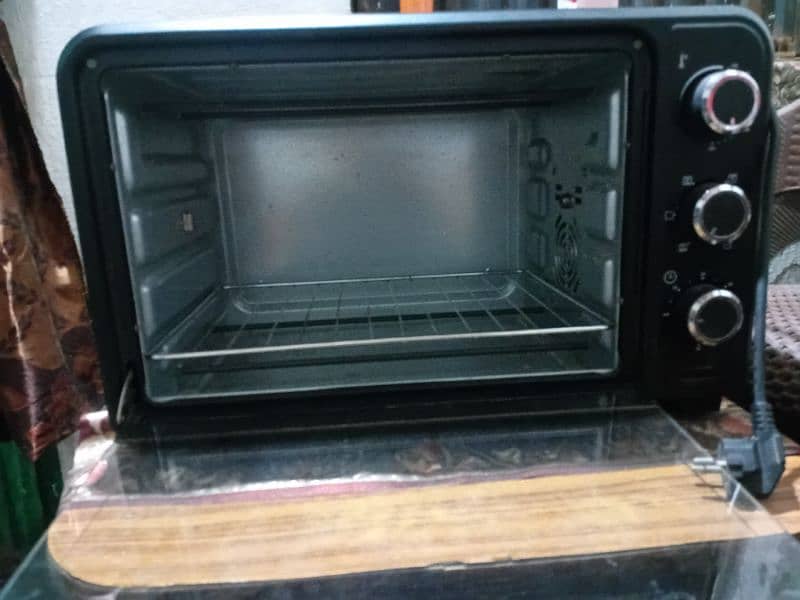 Baking Oven Almost New Condition 6