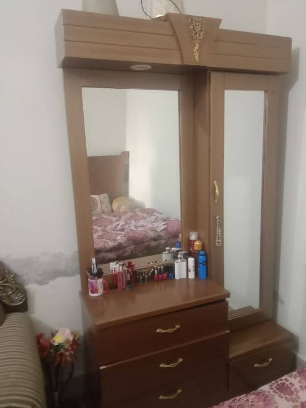 Wooden bed with dressing table 1