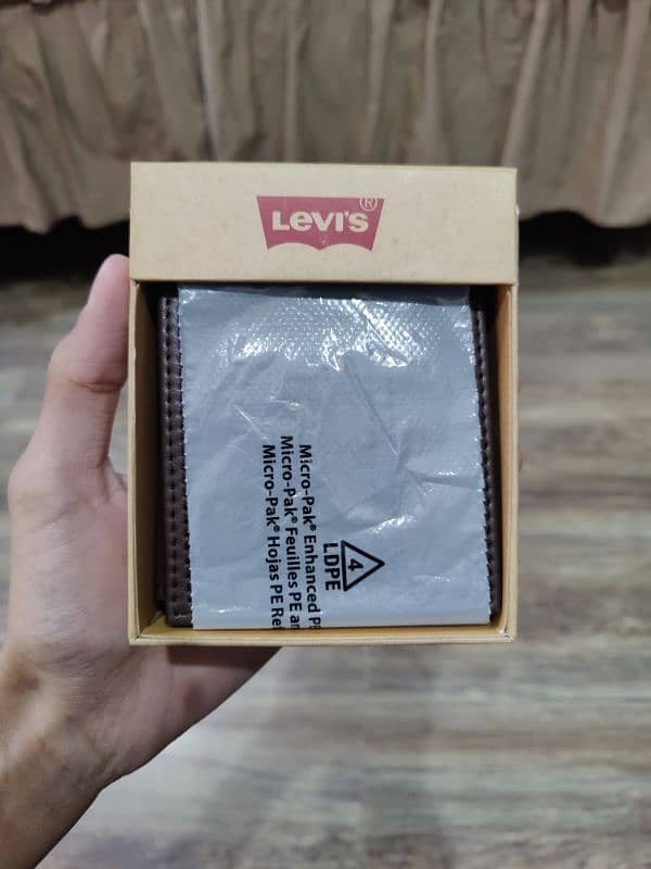 LEVIS wallet 2