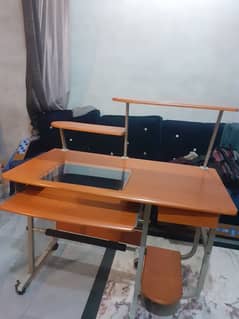 movable computer table