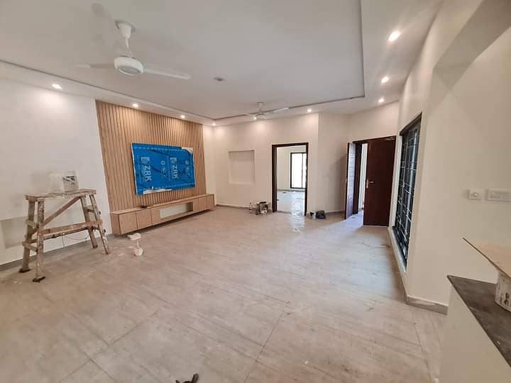 Gulberg Near Liberty 8 Kanal House for Rent 1