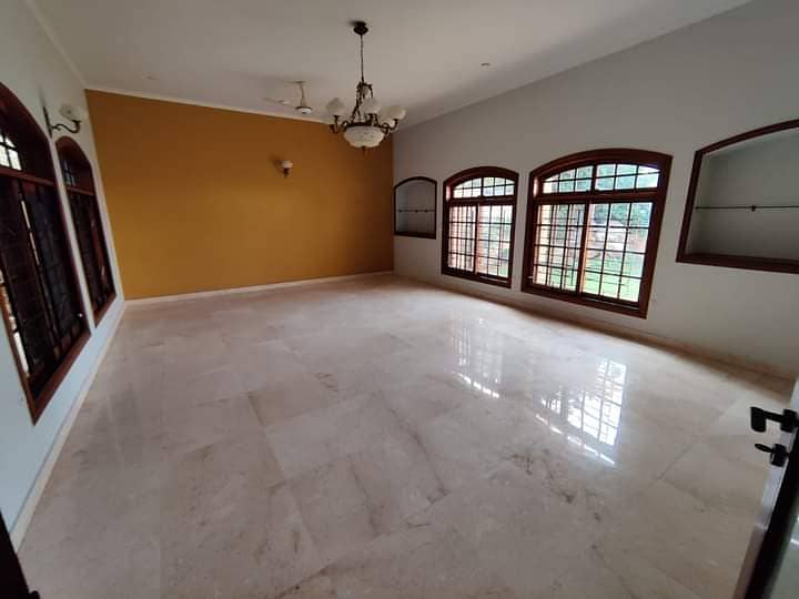 Gulberg Near Liberty 8 Kanal House for Rent 3