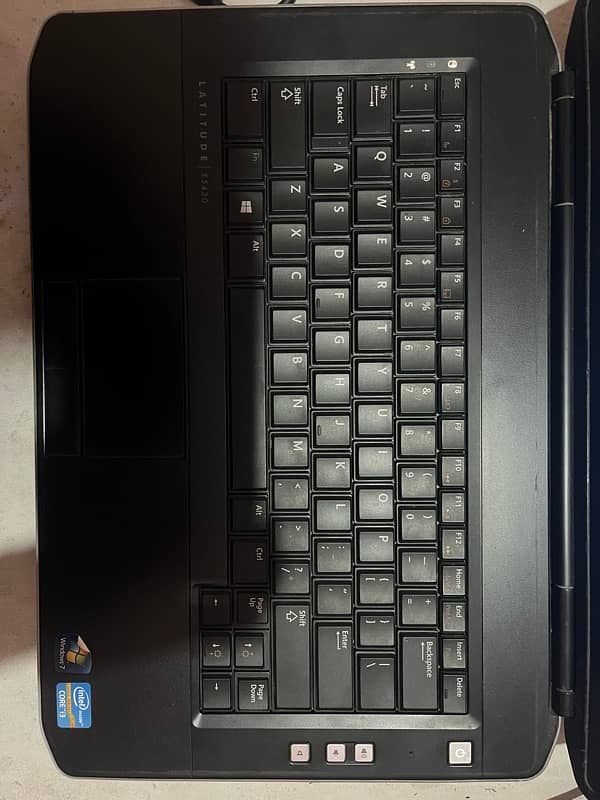 Dell Laptop core i3 (3rd Generation) 1