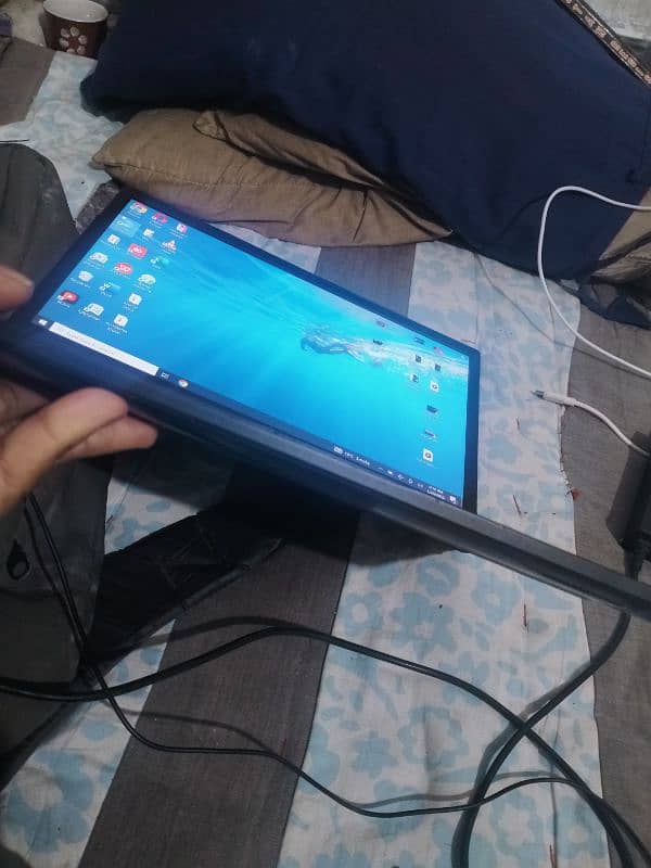 Dell Laptop Corei5 touch 2