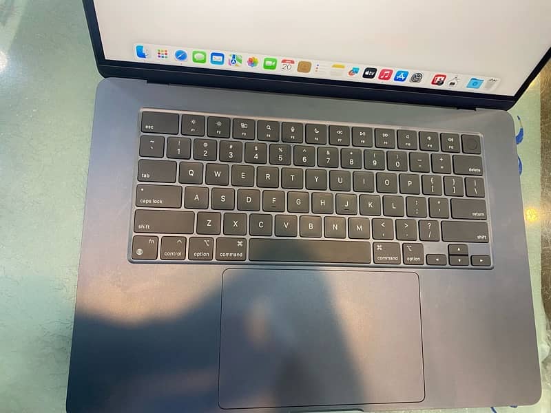 Macbook Air m2 15 inch 8 gb Ram and 256 gb storage 2