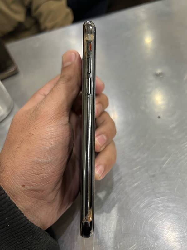 iPhone xs non PTA 3