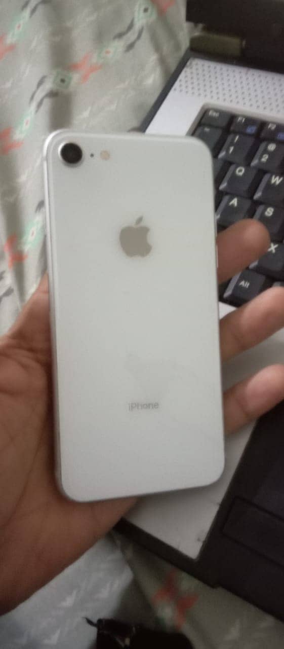 Apple iPhone 8 0