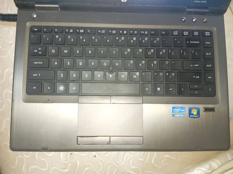 hp laptop all ok consection ho gye ge  rom photo MN check kray 4