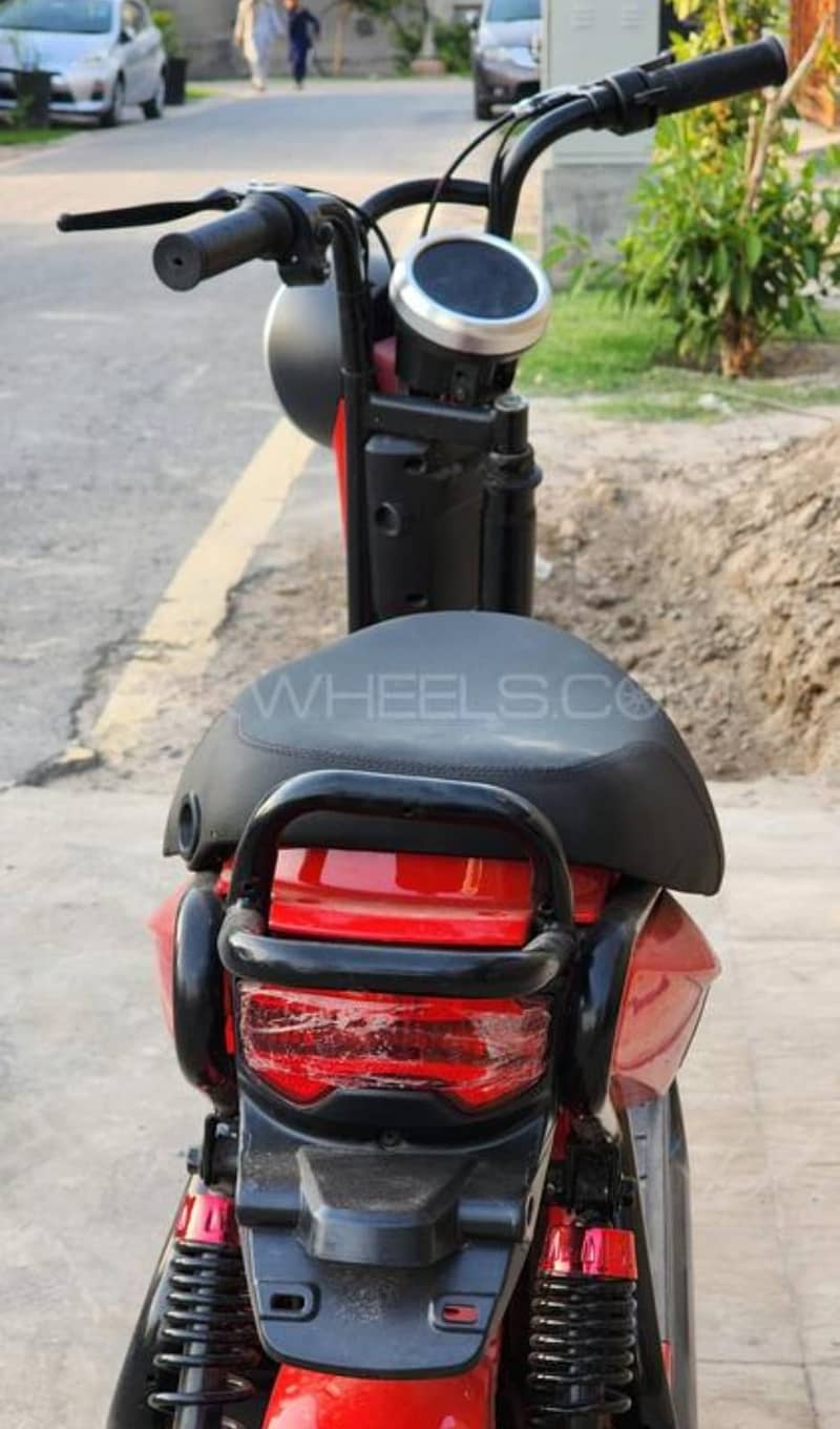 EV electric scooty 2