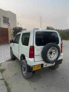 Suzuki Jimny 2010