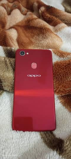 Oppo F7 with original charger