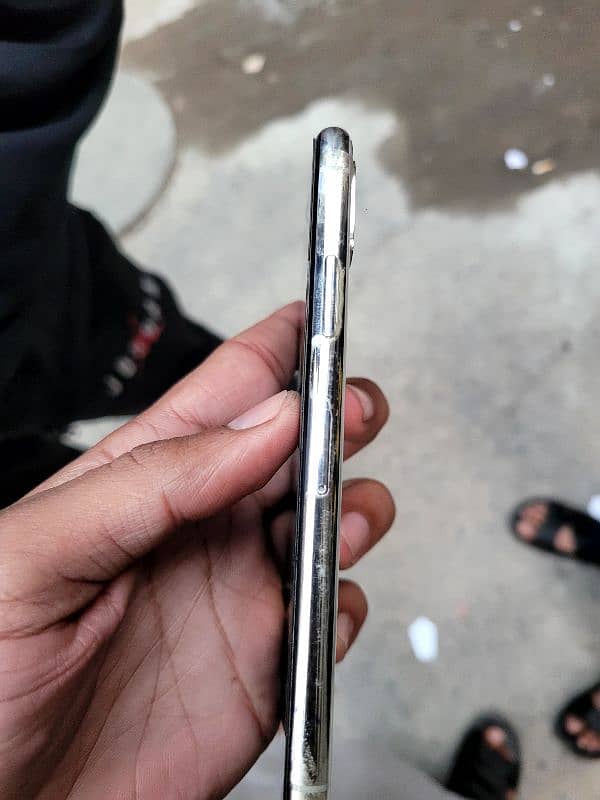 iphone x 256 PTA 5