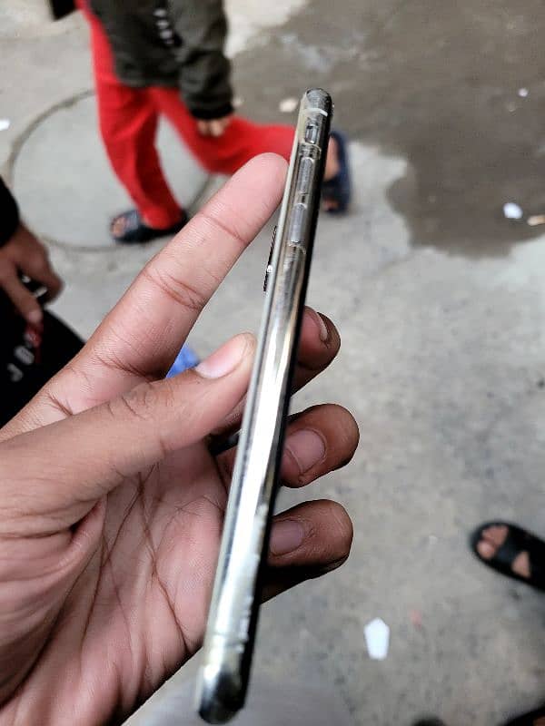 iphone x 256 PTA 7