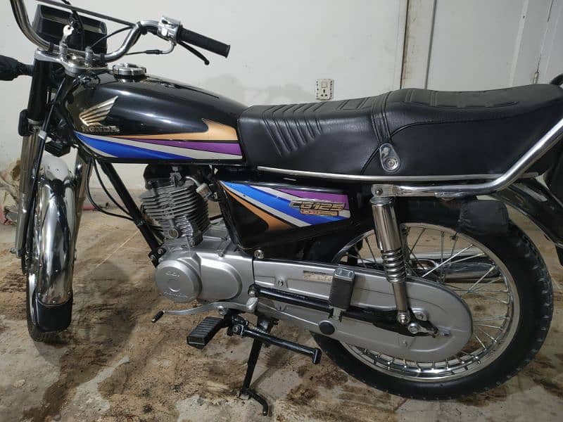 Honda Cg 125 2010 Antique piece Full genuine 9