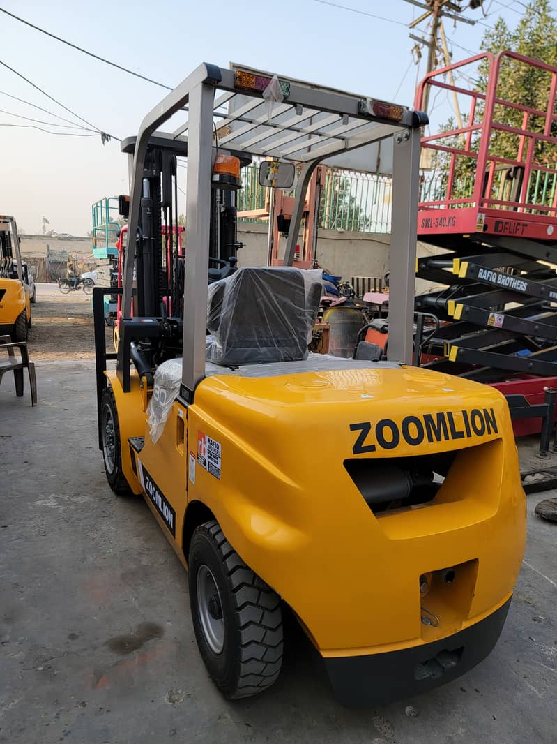 ZoomLion 3 Ton Fork Lifters, Forklifts, Lifters, Stackers, Reach Truck 5