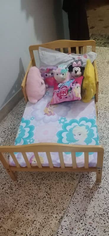 kids bed with mattress 1 to 7 year bilkul new condition hai 3