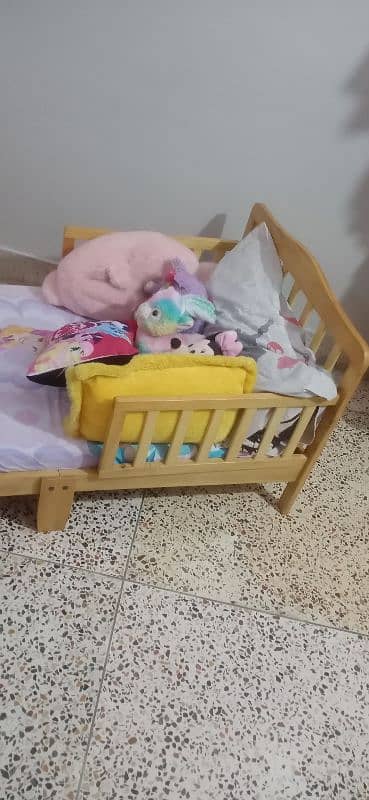 kids bed with mattress 1 to 7 year bilkul new condition hai 9