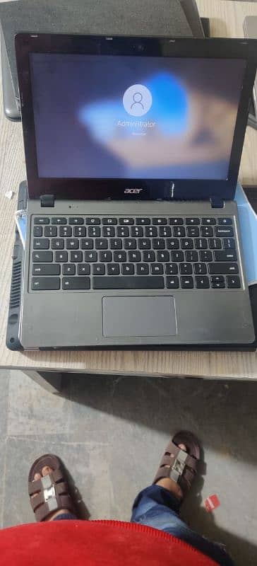 Acer 4gb 128gb chromebook or laptop c720 1