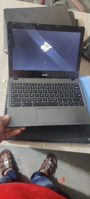 Acer 4gb 128gb chromebook or laptop c720 6