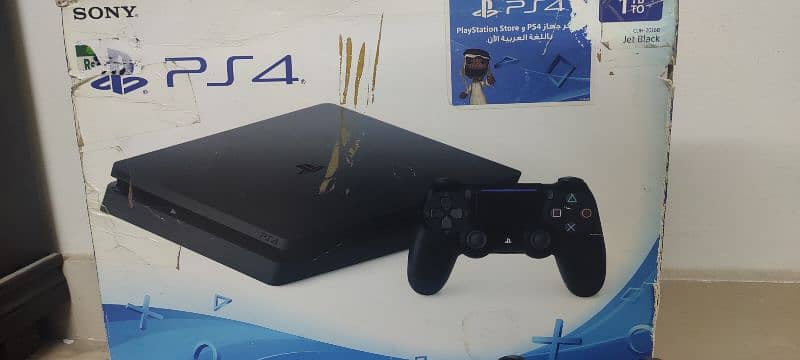 PlayStation ps4 slim 1tb with box 4