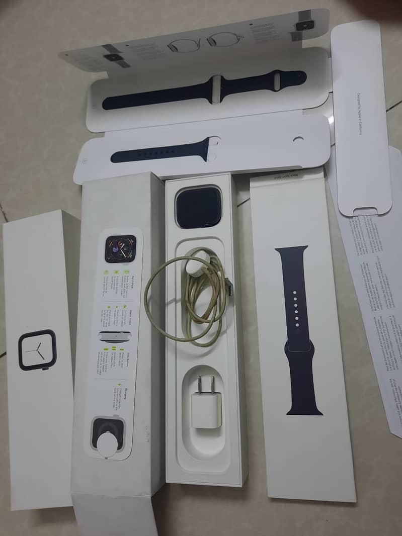 Apple Watch series 44mm 0