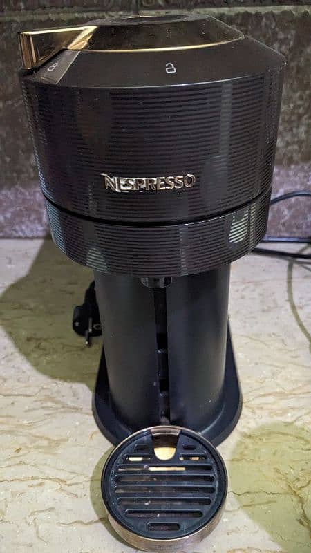 Nespresso Vertuo Next by DeLonghi 4