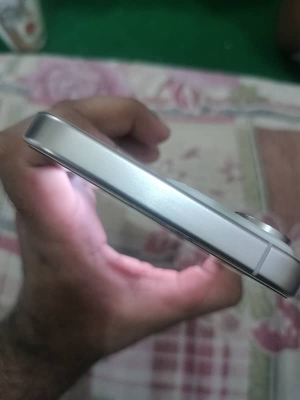 iphone 15 pro max non PTA 2