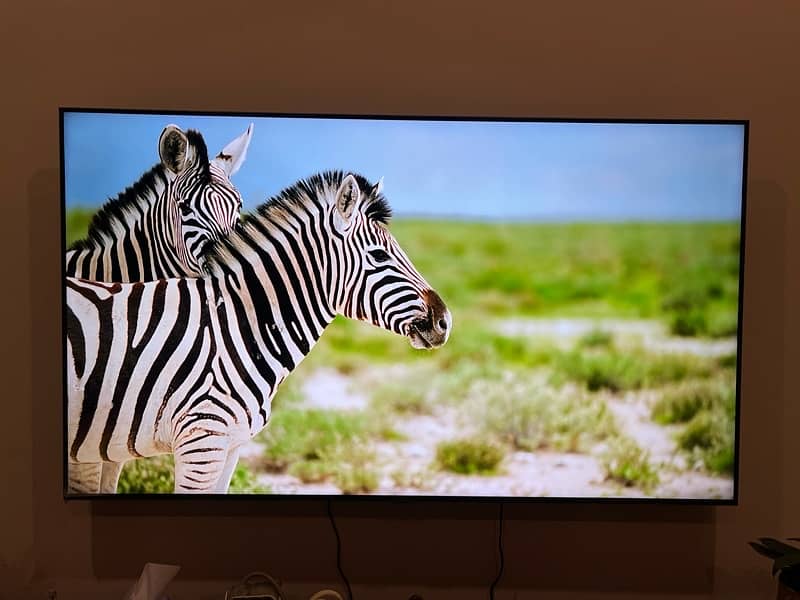 Samsung 55 inch TU7000 LED 1