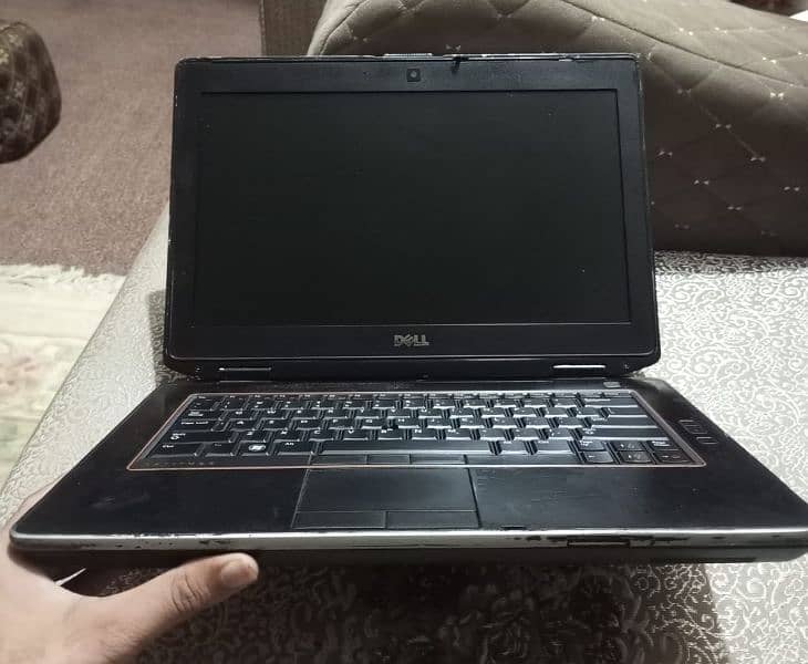 Laptop Core i5th 2nd gen. . 4