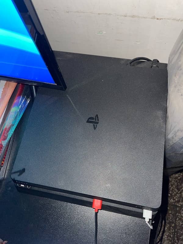 PlayStation4 slim 6