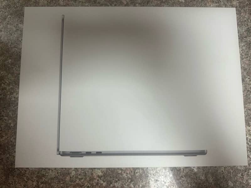 Macbook Air 13.6’’ 8GB/256GB M3 Space Grey 1