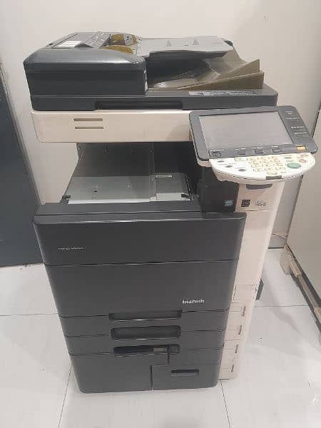 Konica Minolta Biz hub C452 3