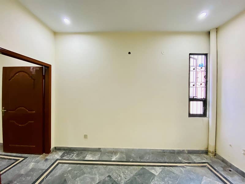 1.5 Marla Triple Storey House For Sale in Samanabad Lahore 18