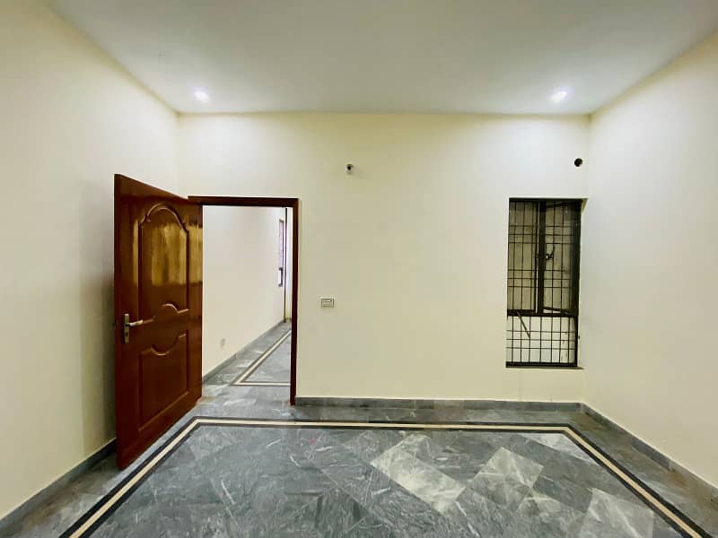 1.5 Marla Triple Storey House For Sale in Samanabad Lahore 20