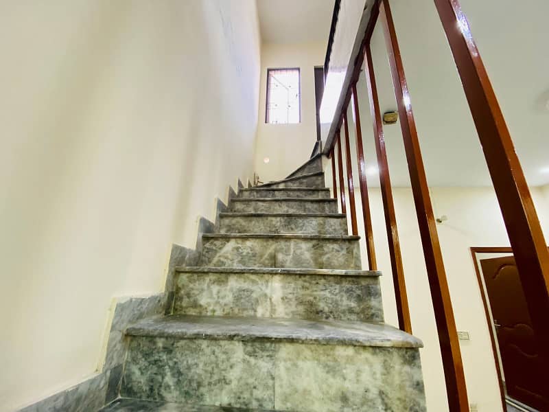 1.5 Marla Triple Storey House For Sale in Samanabad Lahore 21