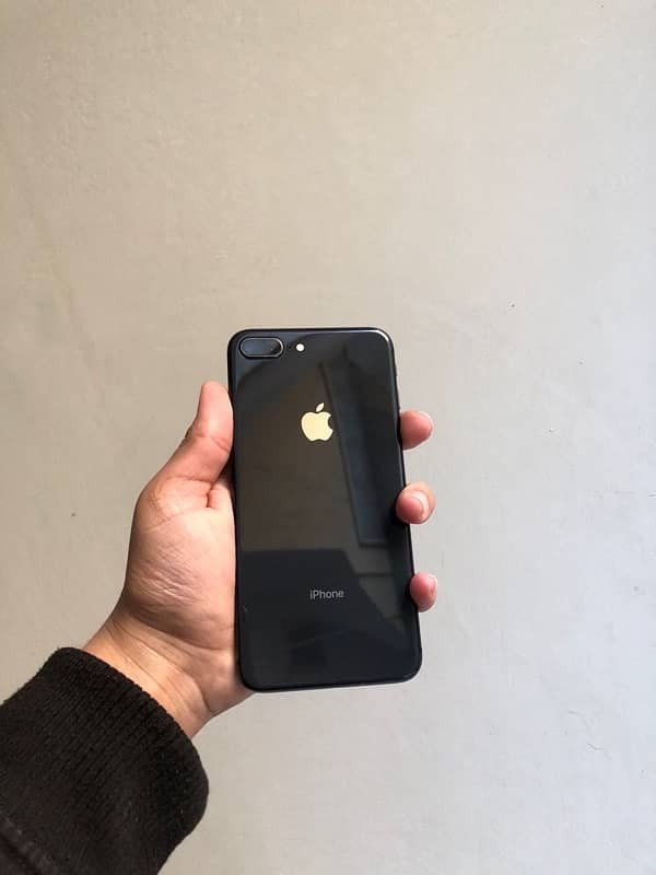 iphone 8 Plus 64 GB 1