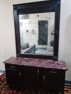 dressing table