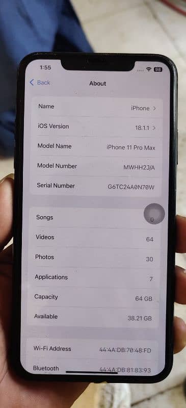 I phone 11 pro max 64 GB 4