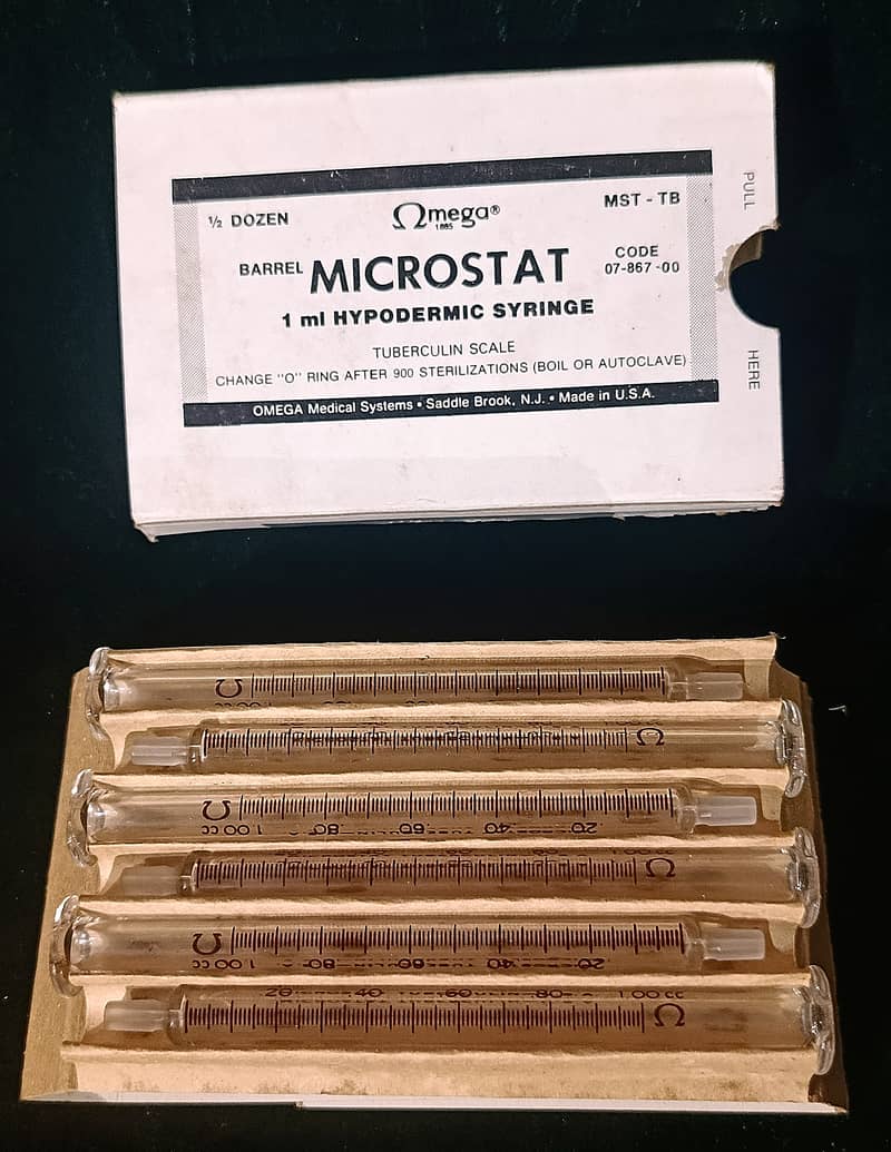 Vintage Glass Syringes Made in 1945-65 in Itlay Soviet Union (UNICEF) 0