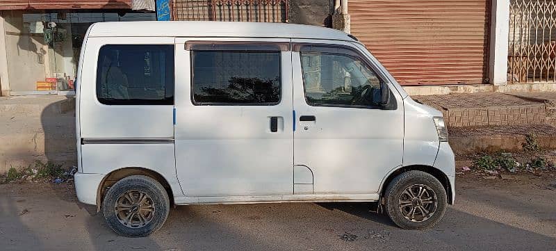 Daihatsu Hijet 2012 1