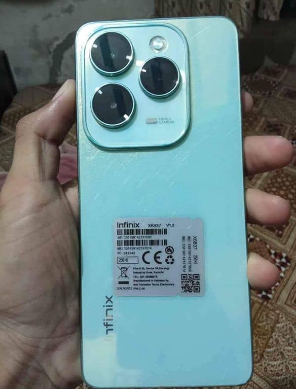 Infinix Hot 40 pro 8/256 Complete box 10/10 condition 5 month warranty 0