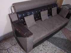 for sale sofa set ksi ko chahey to contact kry kapry wgra sab okay