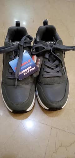 skecher shoes brand new come from Qatar