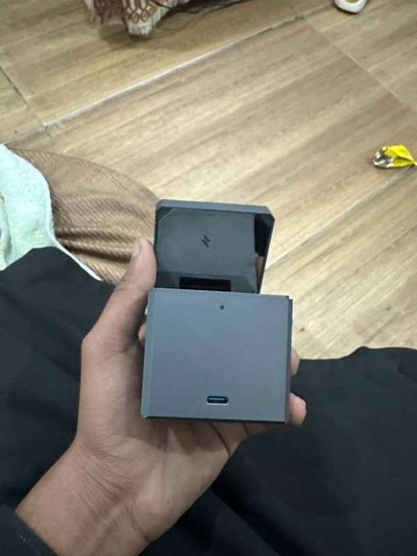 100% ORIGINAL ANKAR 3-in-1 cube with magsafe just box opn hai 1