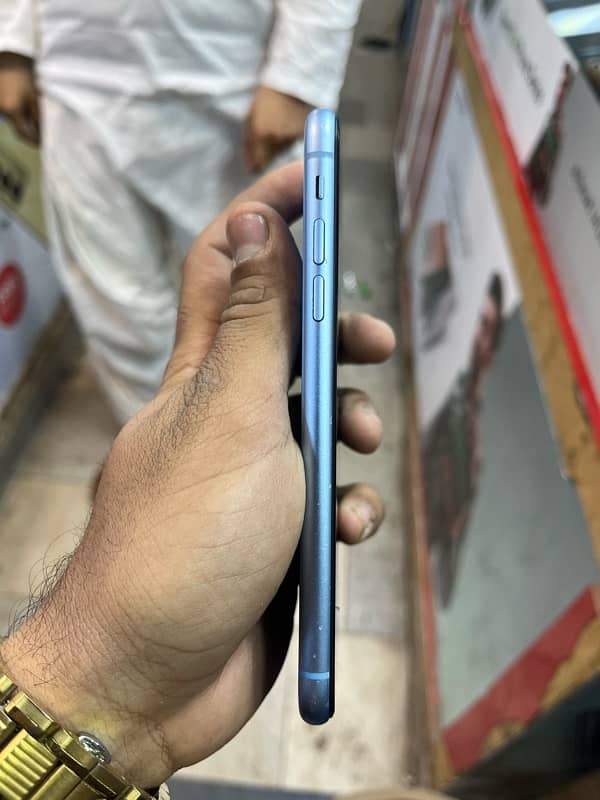 iphone xr non pta factory unlock face id faild bettery change all ok 2