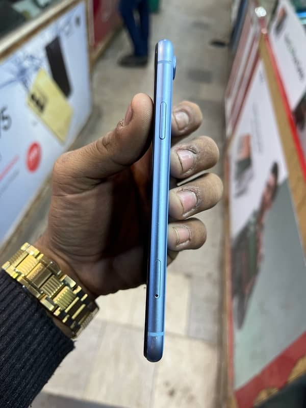 iphone xr non pta factory unlock face id faild bettery change all ok 3