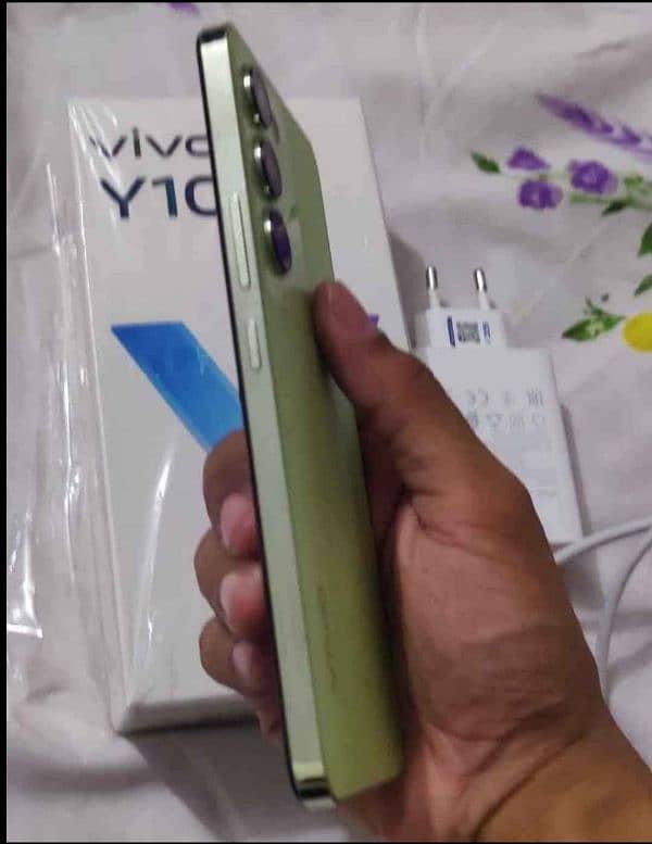 Vivo y100 4