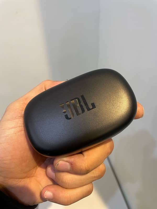 jbl endurance peak 3 better than airpod pro powerbeats beats 4